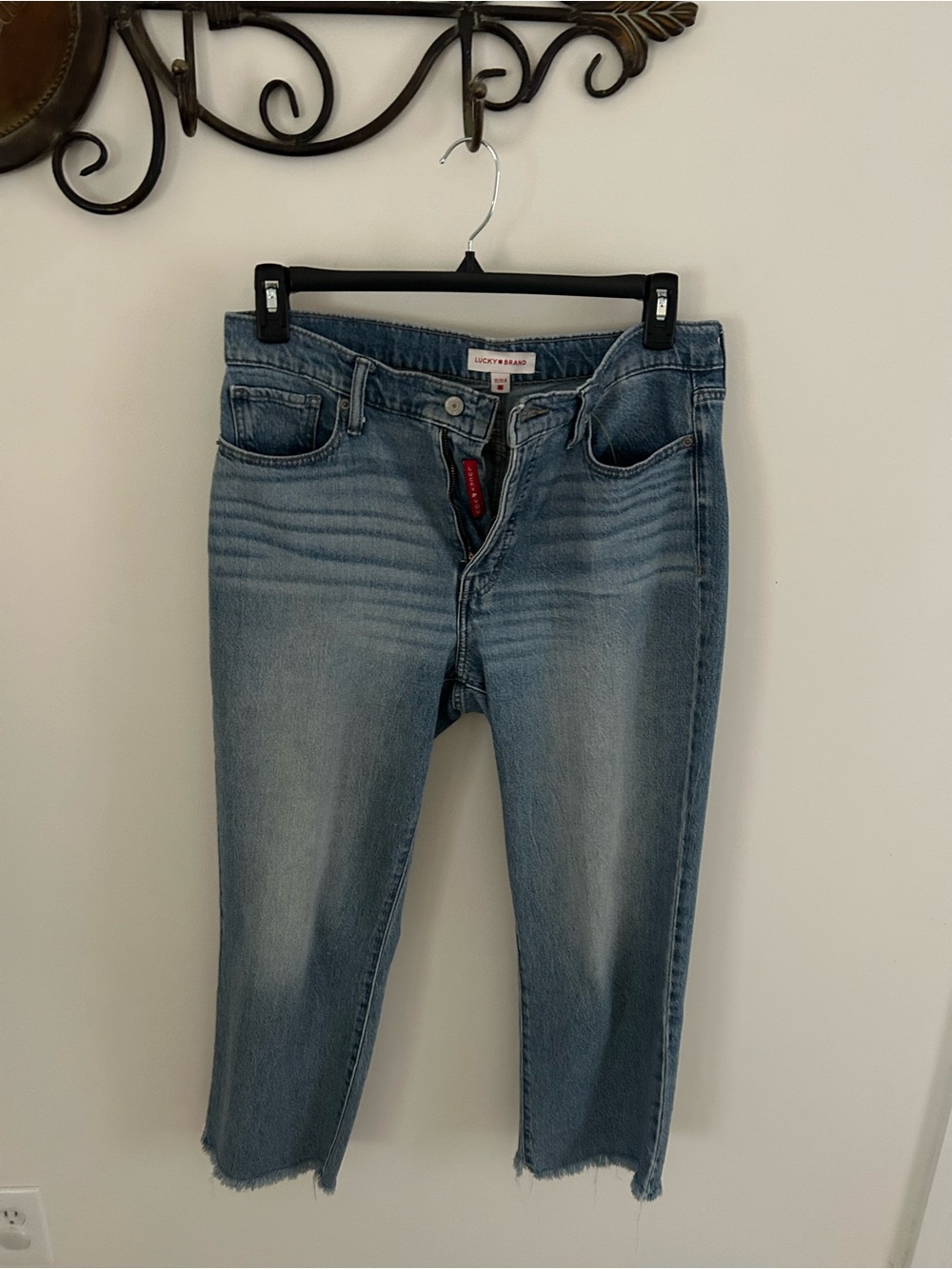 Lucky Brand Mid-Rise Light Blue Cropped Jeans with Raw Hem